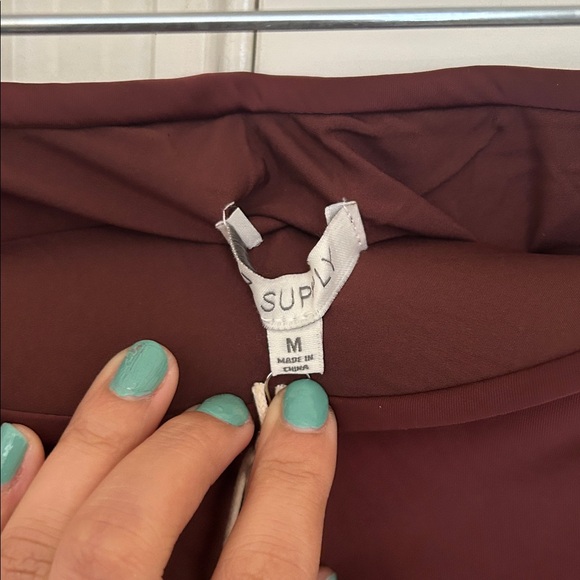 Z Supply Europa Poly Sheen Skirt in Berry Wine Sz M - Picture 6 of 8